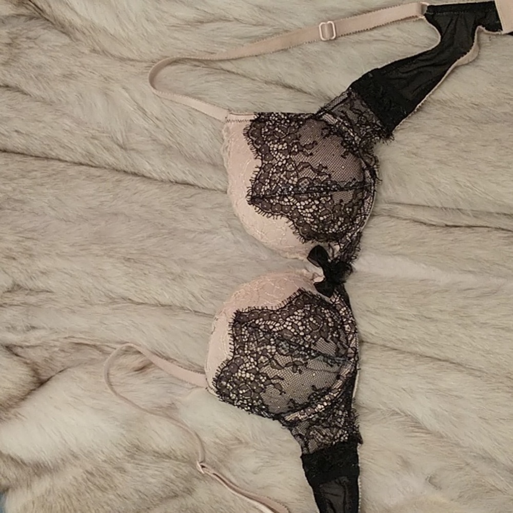 Vintage Victoria's secret bra 32a